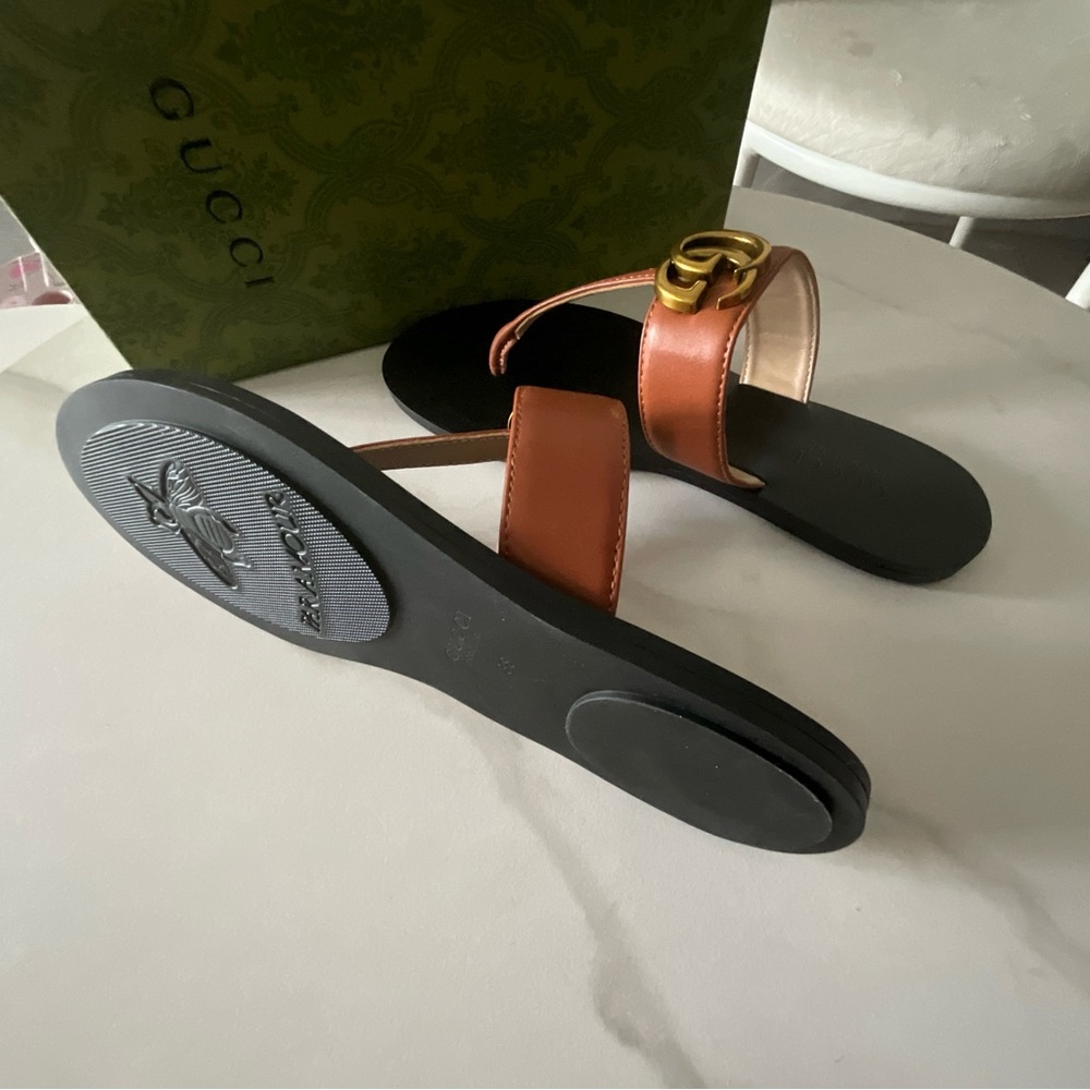 Gucci Women's Black and Tan Sandals - Picture 3 of 4
